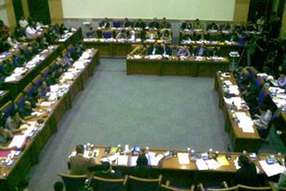 Rapat Dengar Pendapat Komisi III DPR RI, Rabu (18/11), dengan Polri, Kejaksaan Agung dan Komisi Pemberantasan Korupsi (KPK).