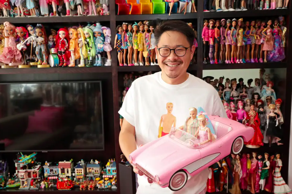 Jian Yang, Pria Asal Singapura yang Punya 12 Ribu boneka Barbie