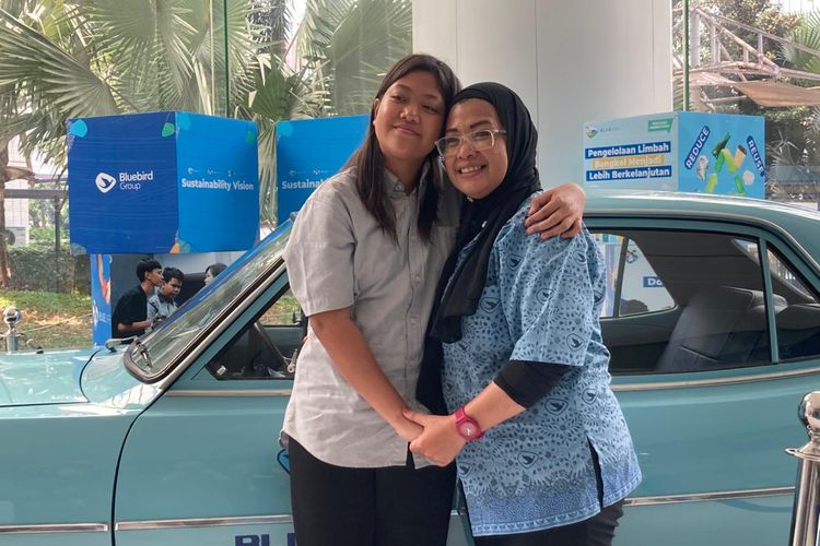 Ivany Rosaline (45), Srikandi Bluebird yang berjuang di jalanan sebagai orangtua tunggal demi dua anaknya, saat ditemui di Kompas.com di Bluebird Group Headquarters, Jakarta, beberapa waktu lalu.