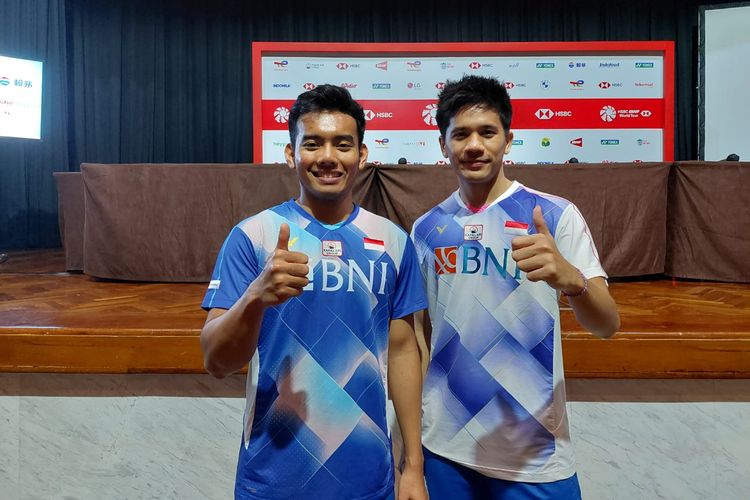Pasangan ganda putra Indonesia, Pramudya Kusumawardana/Yeremia Erich Yoche Yacob Rambitan, seusai bertanding pada laga pertama BWF World Tour Finals 2021,1 Desember 2021.