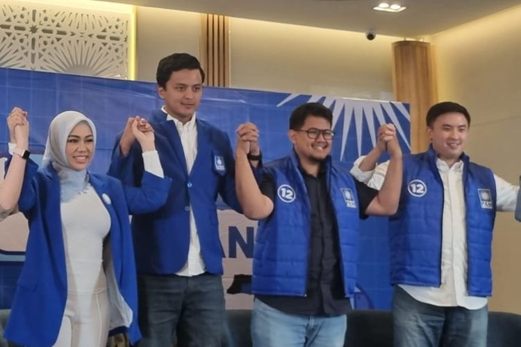 Tiga mantan kader Partai Solidaritas Indonesia (PSI) yakni Anggara Wicitra Sastroamidjojo, Idris Ahmad, dan Jovin Kurniawan bergabung dengan Partai Amant Nasional (PAN).
