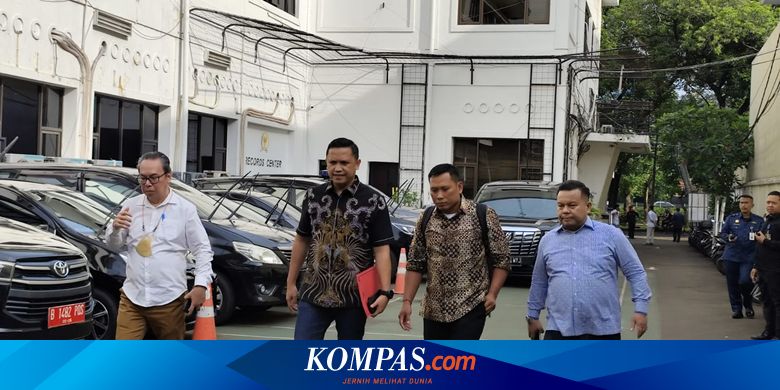 Tim Hukum PDI-P Bawa Staf Hasto ke Komnas HAM, Buat Laporan Usai Ponsel Disita KPK
