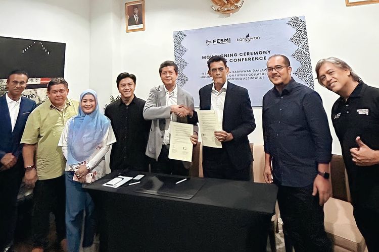 Federasi Serikat Musisi Indonesia (FESMI) menjalin kerja sama atau (MoU Signing) dengan Malaysian Artistes Association (KARYAWAN), yang merupakan sebuah asosiasi artis musik Malaysia.