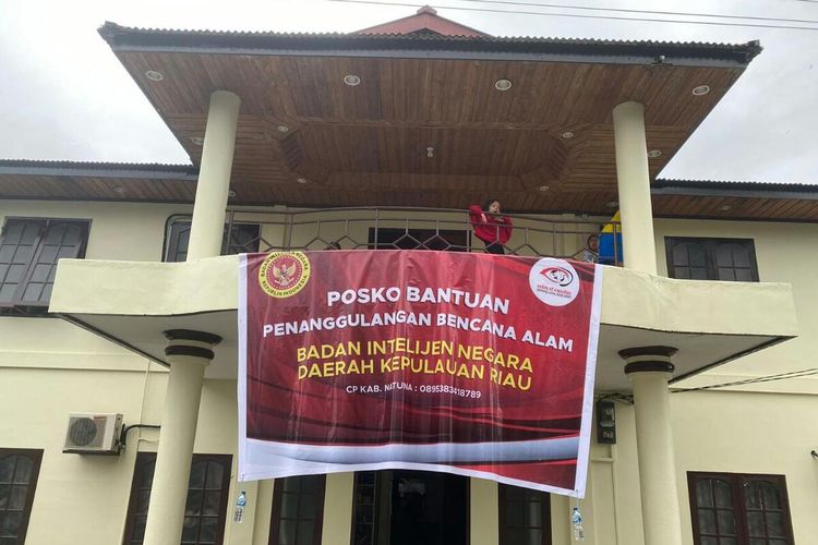 Pemkab Natuna Siagakan Tenaga Kesehatan 24 Jam dan Sulap Hotel Jadi Posko, saat ini sudah 32 Warga Dievakuasi dan diperkirakan akan terus bertambah.