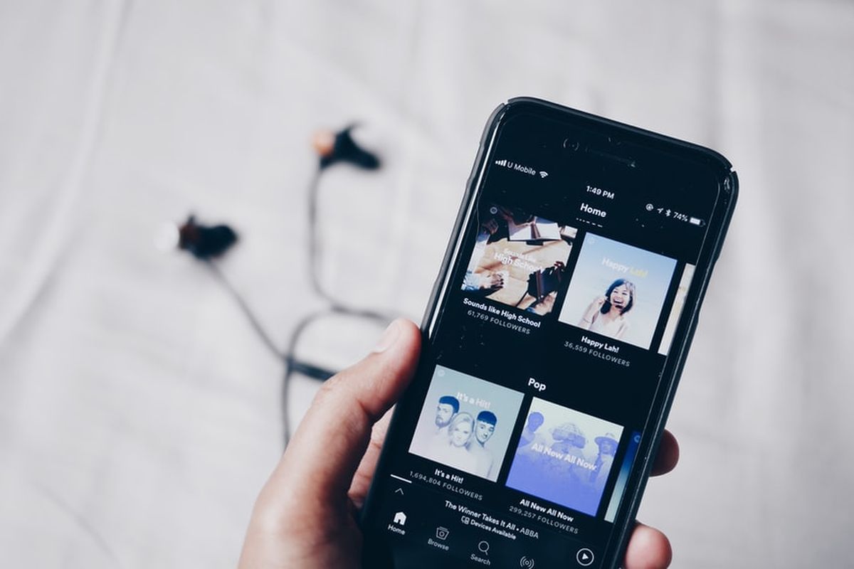 Ilustrasi aplikasi streaming Spotify.