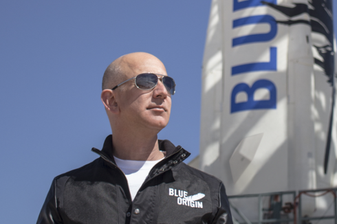 Jeff Bezos Mulai Terbangkan Turis ke Luar Angkasa Pertengahan 2021