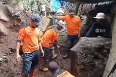 Ada Suara Gemuruh, Ternyata Rumah Warga di Ngawi Dihantam Batu Diameter 1 Meter dari Bukit yang Longsor