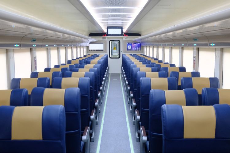 Rangkaian kereta Stainless Steel New Generation menghadirkan kabin yang lebih modern dan nyaman untuk layanan kereta api jarak jauh di berbagai relasi