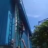 Maling Kabel Tak Bisa Turun dari Atap Gudang, Minta Tolong Polisi dan TNI Ambilkan Tangga, Ini Ceritanya