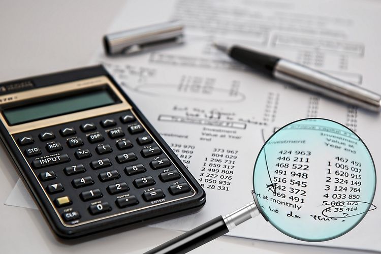 Persamaan dasar akuntansi adalah perhitungan yang nantinya bisa memproyeksikan kekayaan, utang, serta modal yang dimiliki perusahaan tersebut.