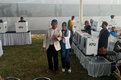 Bersama Istri dan Anak, Ridwan Kamil Nyoblos di TPS 32 Cigadung