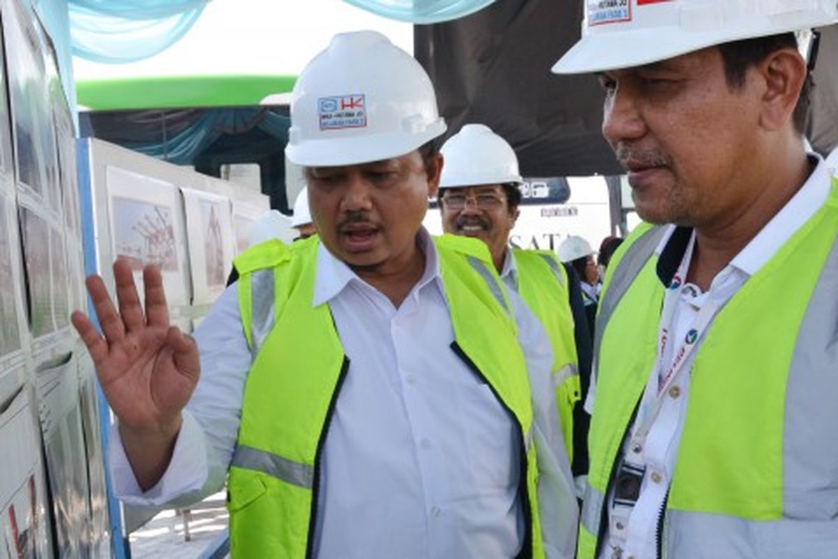 Wakil Ketua Komisi V Dewan Perwakilan Rakyat (DPR) RI Sigit Sosiantomo saat melakukan Kunjungan Kerja Spesifik Komisi V DPR RI ke Pelabuhan Belawan, Medan, Sumatera Utara