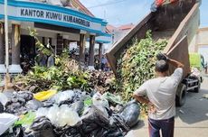 Warga Adang Truk dan Tumpahkan Sampah di Depan Balai Desa Kubangdeleg Cirebon, Apa yang Diprotes?