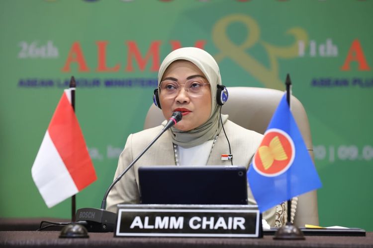 Menteri Ketenagakerjaan Ida Fauziyah memberikan sambutan acara ALMM di Hotel Intercontinental, Jakarta, Rabu (28/10/2020).