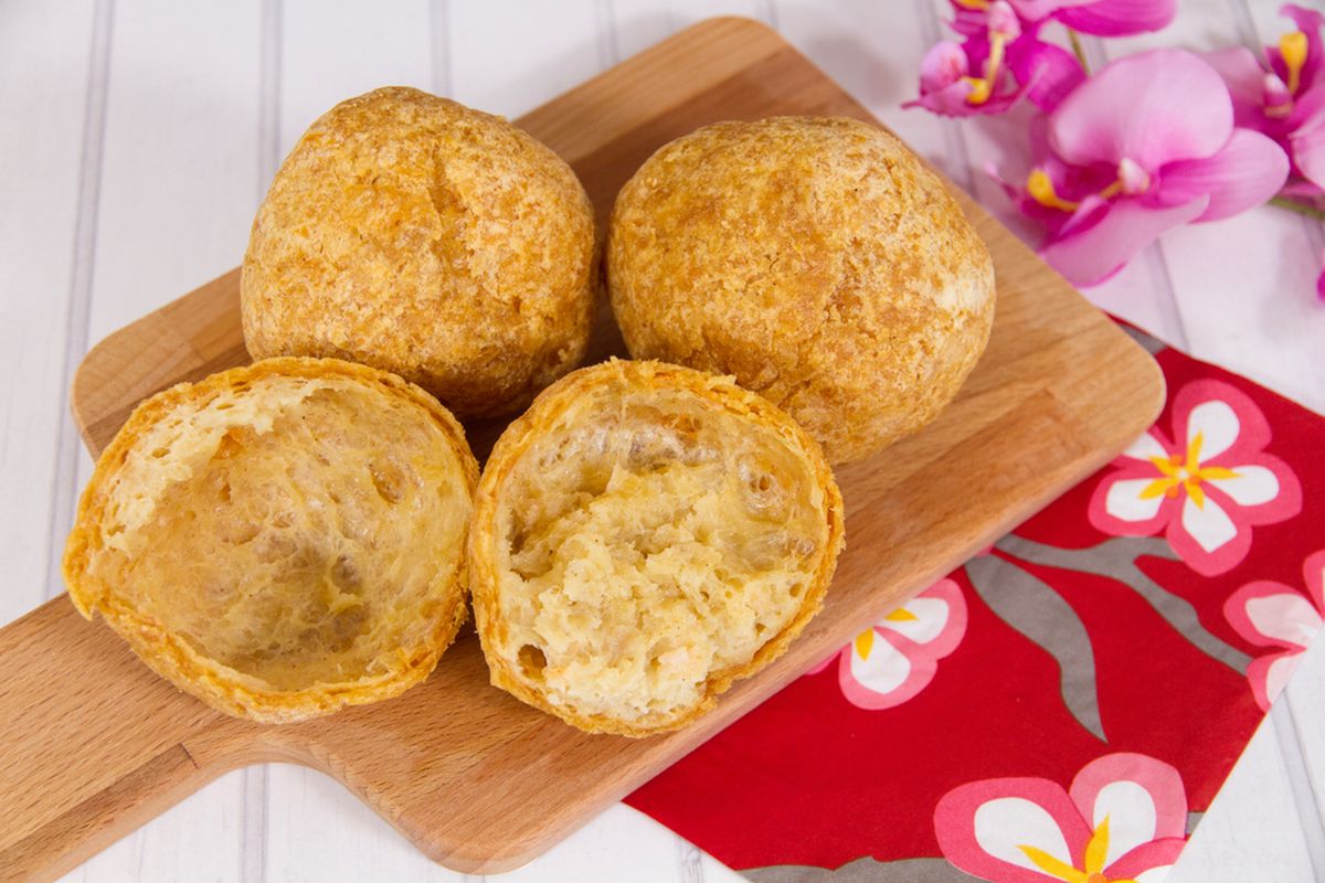 Ilustrasi bakso goreng kopong. 