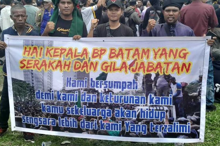 Warga Keluhkan Layanan Kesehatan dan Pendidikan yang Akan Dihentikan