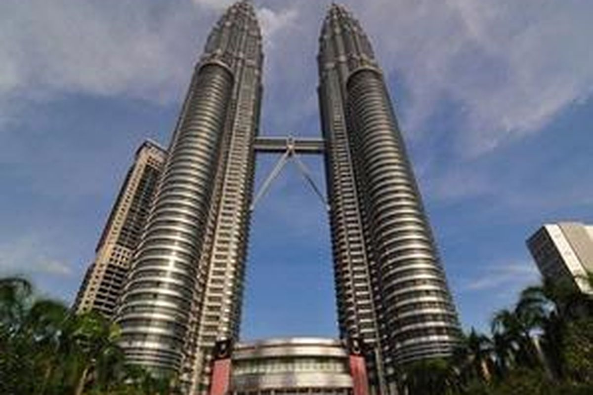 Menara kembar Petronas di Kuala Lumpur, Malaysia.