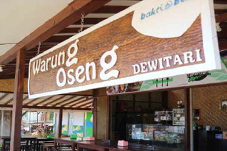 Warung Oseng Dewitari menjadi salah satu unit usaha rumah makan milik BUMDes Ijen Lestari, yang berlokasi di Desa Tamansari, Kecamatan Licin, Kabupaten Banyuwangi, Jawa Timur. 