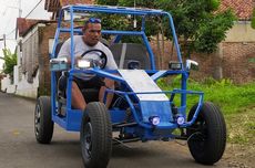 Banyumas Auto Enthusiasts Roll out Their First Locally Made Electric Car