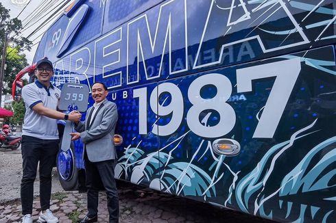 PO Juragan 99 Trans Hibahkan Bus untuk Klub Arema FC