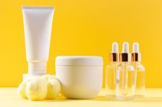 Kulit Kamu Sensitif dan Berjerawat? Hindari Bahan Skincare Ini