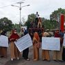Tak Digaji 8 Bulan, Guru Honorer SMA dan SMK di Maluku Demo: Alasannya Anggaran Tak Ada