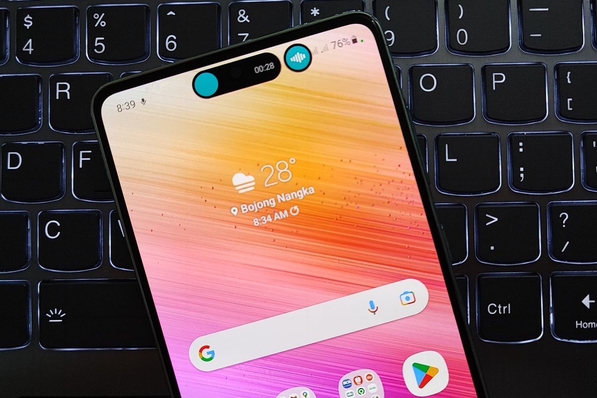 Menjajal aplikasi dynamic Spot untuk menyulap HP Android punya Dynamic Island ala iPhone 14 Pro.