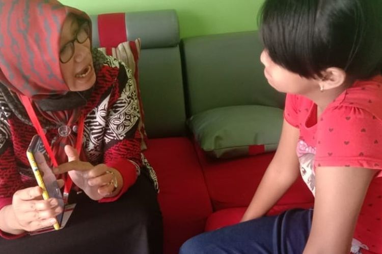 Peringatan Hari Disabilitas Internasional menjadi notifikasi untuk kita semua lebih memperhatikan hak dan kesejahteraan penyandang disabilitas, termasuk dalam memberikan akses pendidikan berkualitas kepada anak berkebutuhan khusus di masa pandemi.