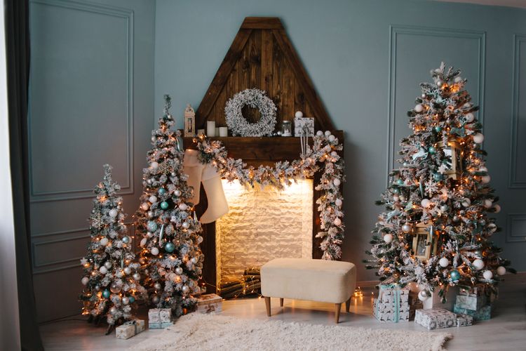Ilustrasi pohon Natal atau dekorasi Natal.