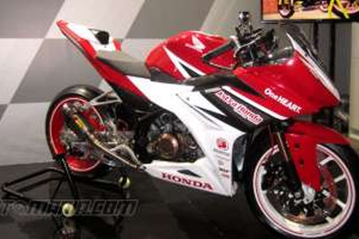 All New Honda CBR150R dengan aksesori.