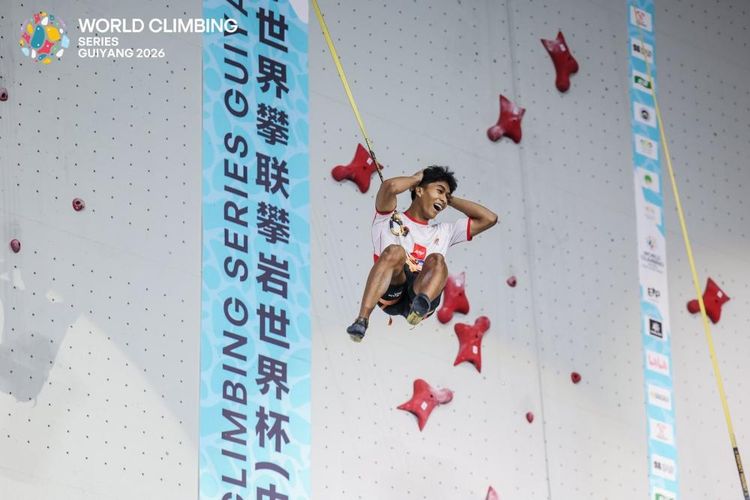 Atlet Panjat Tebing Unesa, Robby Al-Hilmi Sabet Medali Emas Pertama dari World Climbing Series 2026