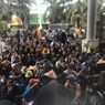 Tak Bertemu Bupati, Demo Mahasiswa dan Petani di Jember Ricuh, 6 Orang Masuk Rumah Sakit