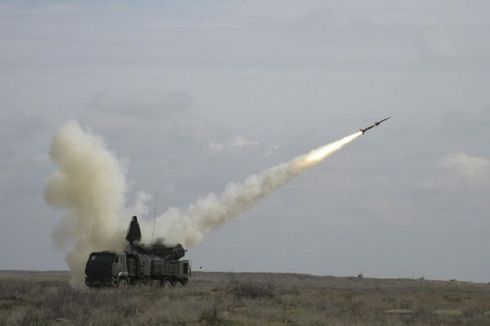 Tensi dengan Ukraina Memanas, Rusia Uji Coba Persenjataannya