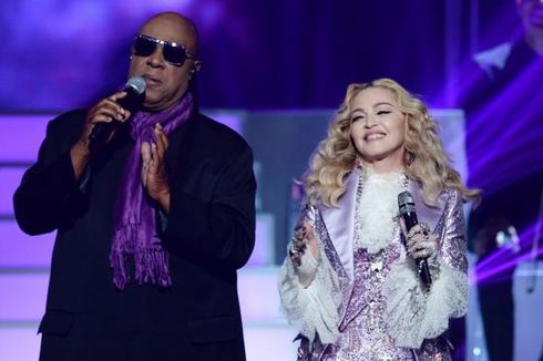 Stevie Wonder Akan Istirahat Bermusik untuk Transplantasi Ginjal