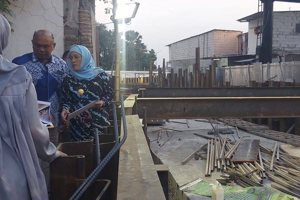 Pengecekan proyek terowongan TIJ-KBS, Surabaya, Senin (21/10/2024).