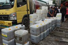 ID Food Distribusikan 60.000 Liter Minyak Goreng di 10  Pasar Tradisional Jakarta 