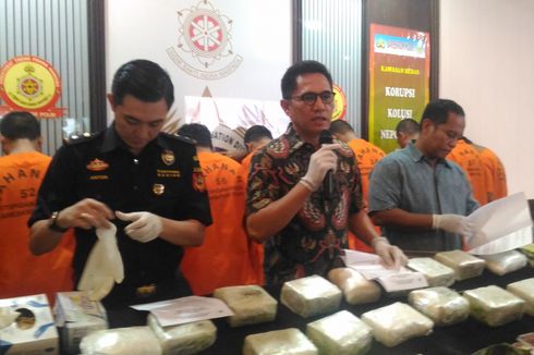 Polisi Tangkap WN Malaysia Pengendali Penyelundupan 7 Kg Sabu