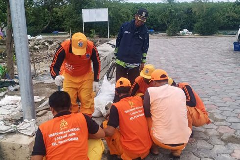 Rusak, 4 Titik Jalan di Pulau Harapan Diperbaiki PPSU karena Tak Ada Alat Berat