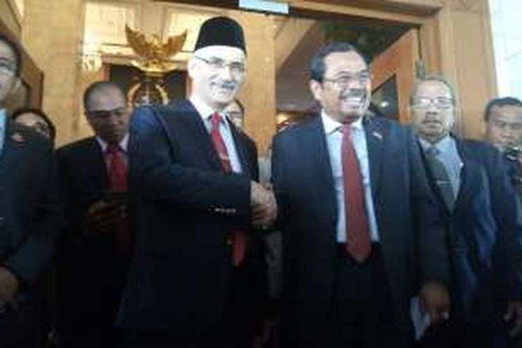 Jaksa Agung Turki Halil Yilmaz dan Jaksa Agung HM Prasetyo di Kejaksaan Agung, Jakarta, Selasa (24/5/2016)