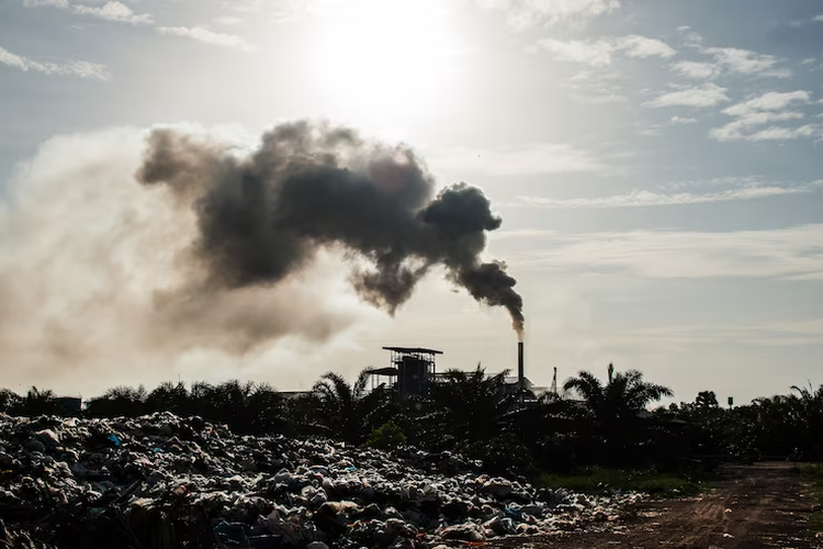 Ilustrasi polusi udara di tambang batu bara
