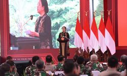 Puan Dukung Upaya TNI-Polri Kawal Pemerintah Jalankan Program PEN 