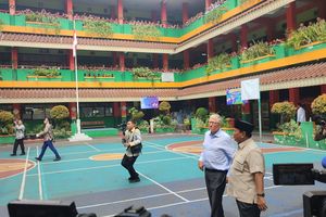 Prabowo dan Bill Gates Tinjau MBG di Pulogadung, Siswa Teriak Histeris