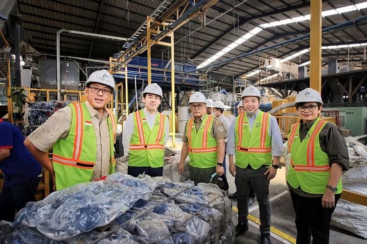  kemitraan yang dijalin Le Minerale dan Polindo mencakup dukungan ke jaringan pemulung sampah. Dengan begitu, kemitraan ini turut mendorong berbagai inisiatif ekonomi sirkular sebagaimana diamanatkan dalam Peta Jalan Pengurangan Sampah.