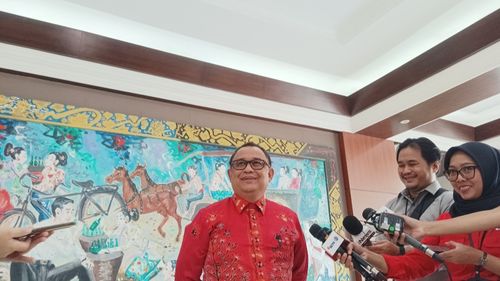 Soal Pemilik Tangan Salam 2 Jari dari Mobil Presiden, Istana: Biar Dilihat Bawaslu