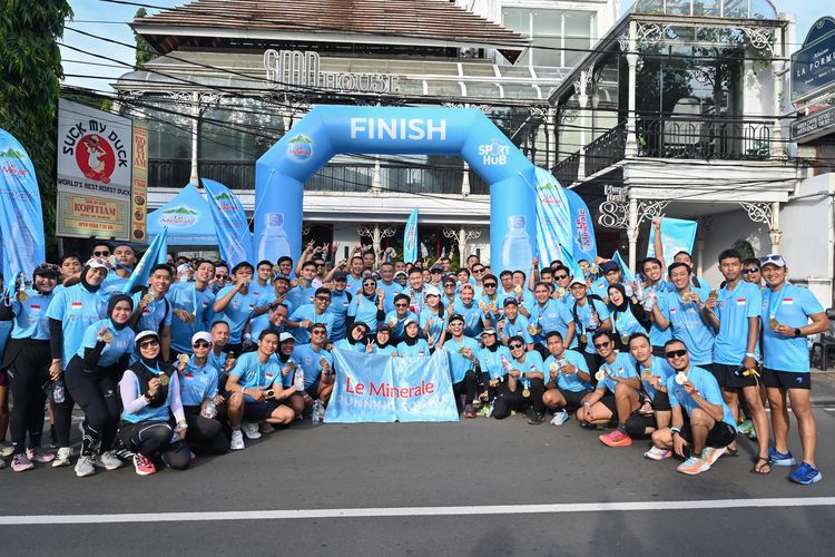 Para pelari Le Minerale Running Squad berhasil menempuh total jarak 4.000 km yang akan dikonversi menjadi bantuan kemanusiaan untuk Palestina. Bantuan tersebut disalurkan melalui Yayasan Dana Sosial Al-Falah (YDSF) sebagai wujud kepedulian terhadap warga terdampak konflik.