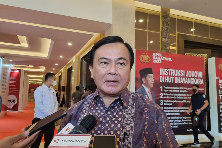 Ketua Harian Kompolnas Benny Mamoto di Hotel Sultan, Jakarta, Rabu (14/12/2022).