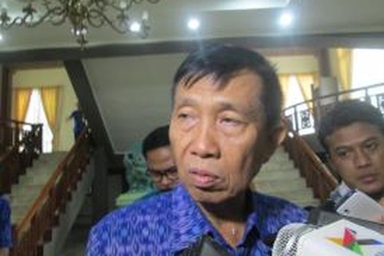 Gubernur Bali Made Mangku Pastika
