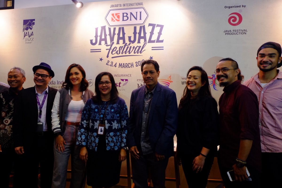 Dewi Gontha dan sebagian dari mereka yang terlibat dalam Java Jazz Festival 2018 hadir dalam jumpa pers di kawasan Kemang, Kamis (18/1/2018).