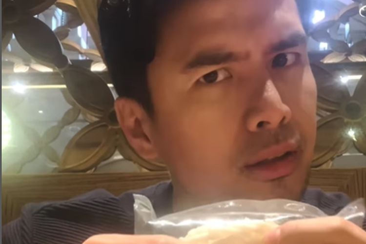 Coba Beragam Jenis Kerupuk di Indonesia, Christian Bautista: Membuat Ketagihan