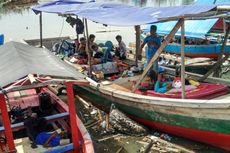 Warga Pasar Ikan yang Bertahan di Perahu, Mengais Rezeki dari Puing Penggusuran